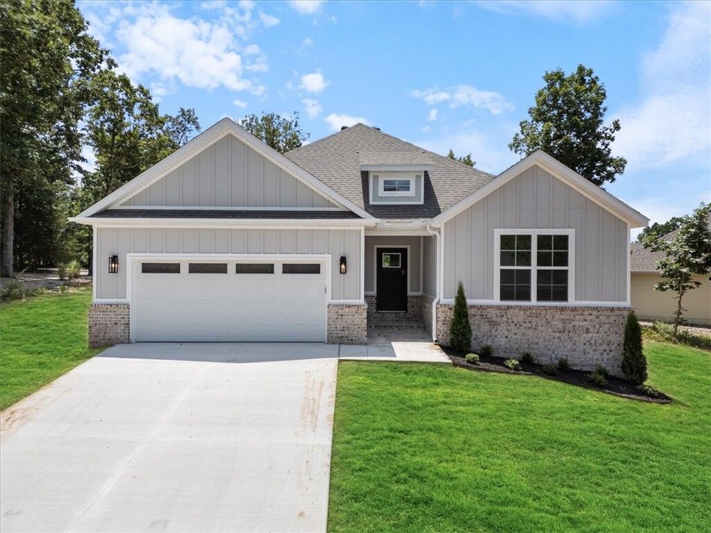 Property Photo: 9 Ayr Drive AR 72715