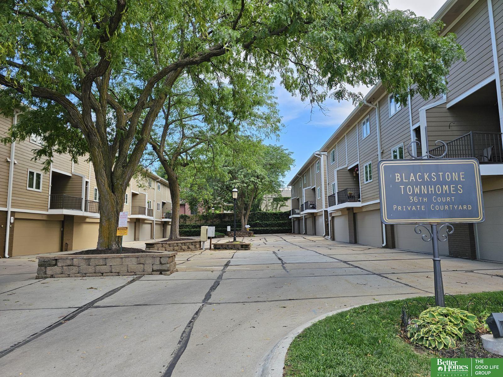 Property Photo: 524 S 36 Court NE 68105-9999