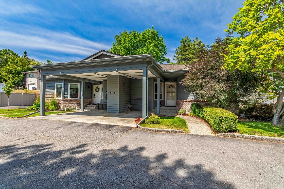 1530 Kelglen Crescent 2  Kelowna BC V1Y 6K7 photo