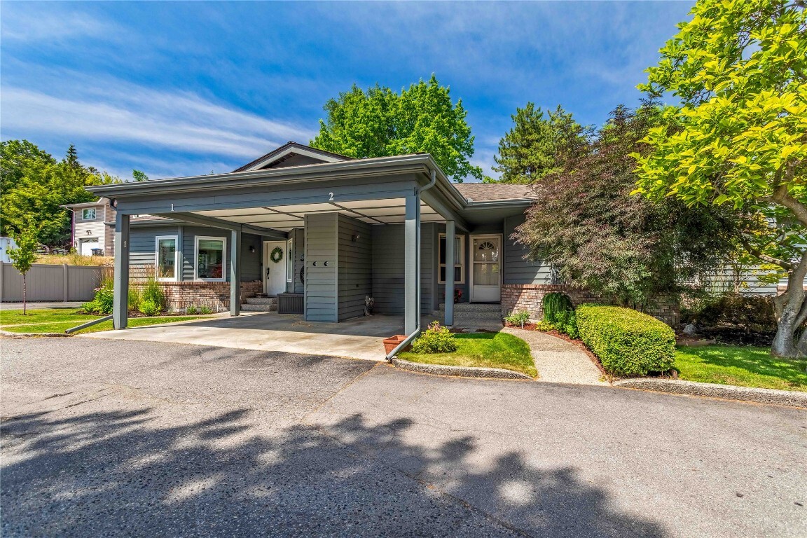 1530 Kelglen Crescent 2  Kelowna BC V1Y 6K7 photo