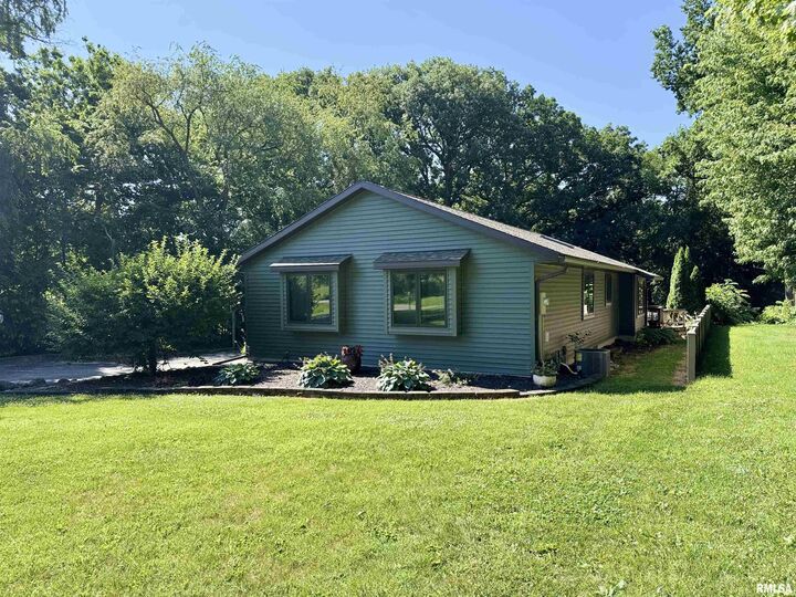 Property Photo: 120 Lakeview Drive IL 61430