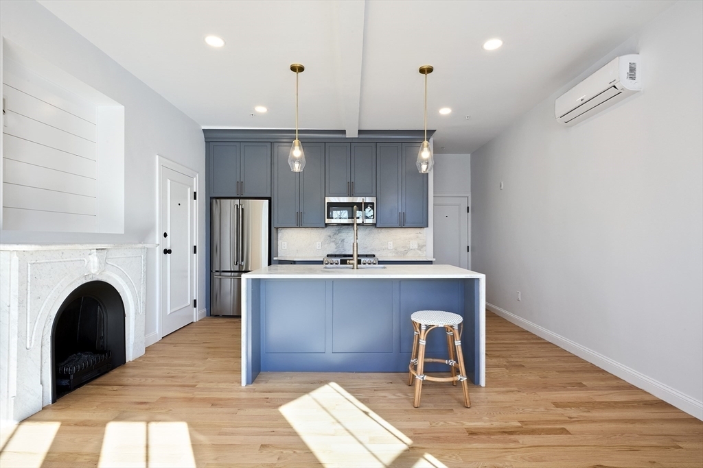 Property Photo:  401 Main St 201  MA 02638 