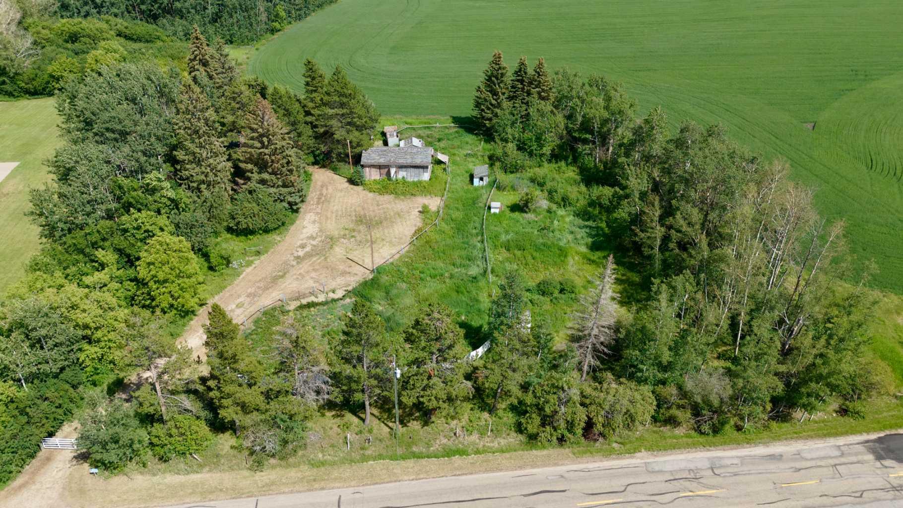 Photo de la propriété: 38541 Range Road 283 AB T4E 0M1