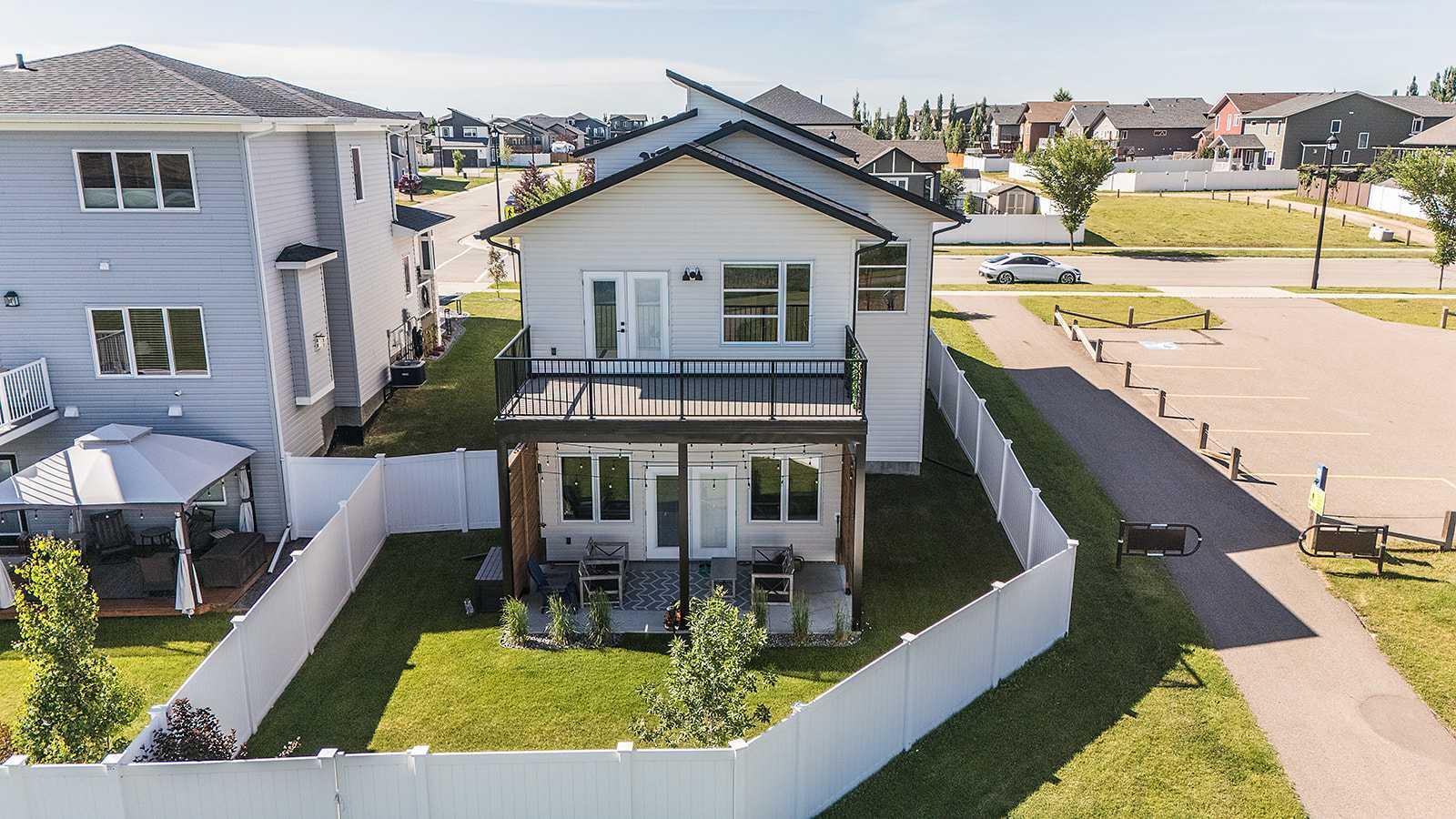 Property Photo: 124 Eastpointe Drive AB T4M 0H4