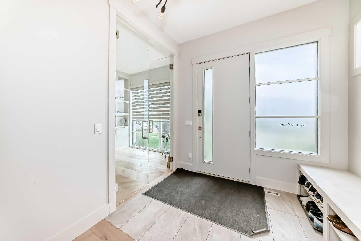 Property Photo: 1912 23 Avenue NW AB T2M 1V8