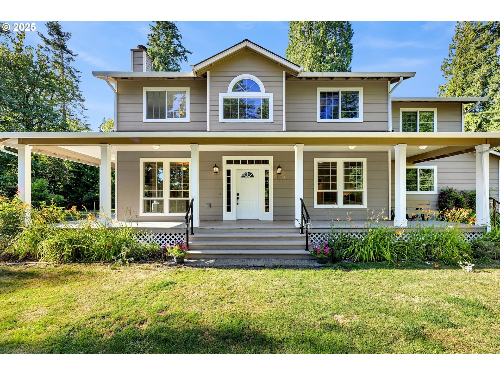 Property Photo: 1400 NW 155th Cir WA 98685