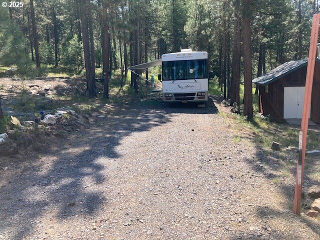 Property Photo: 690 Gazley St OR 97877