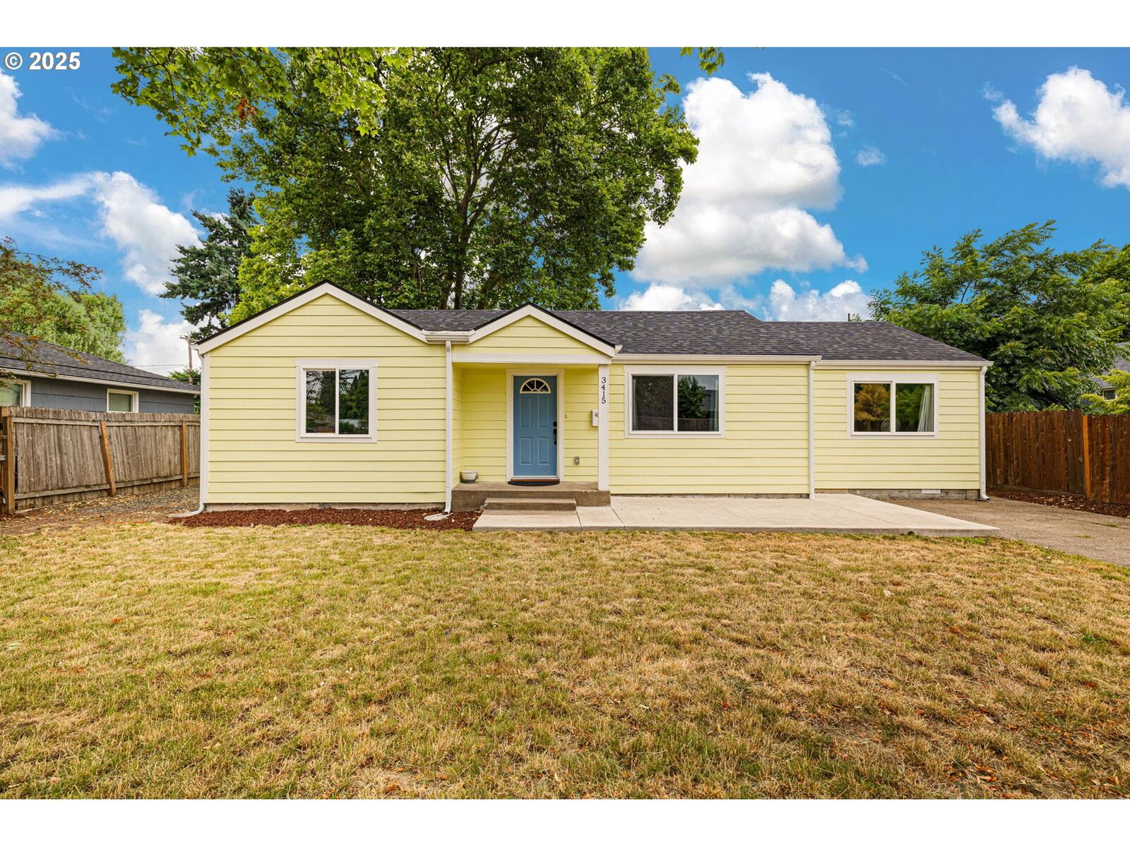 Property Photo: 3415 Bell Ave OR 97402