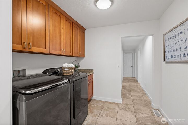 Property Photo: 415 Front Street S WA 98027