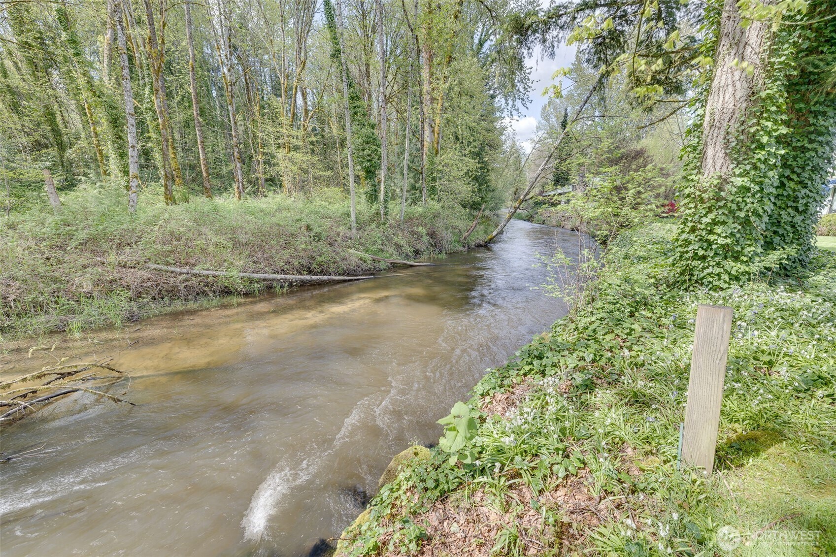 Property Photo: 415 Front Street S WA 98027