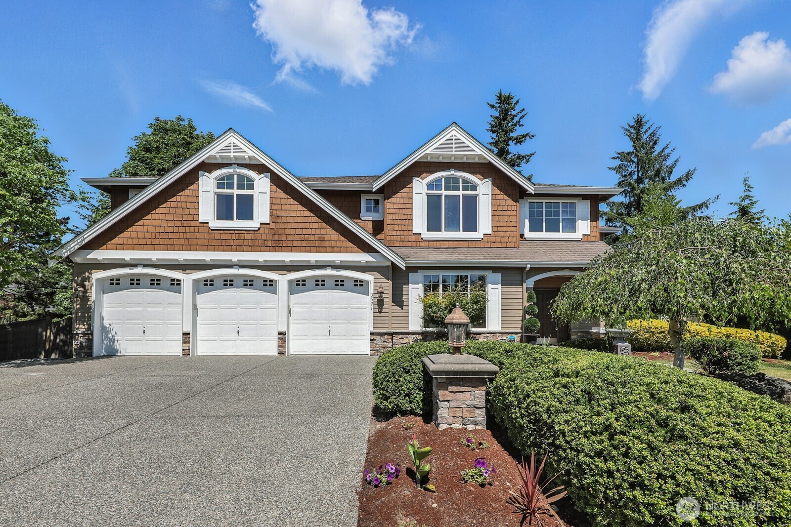 Property Photo: 3521 177th Place SW WA 98037