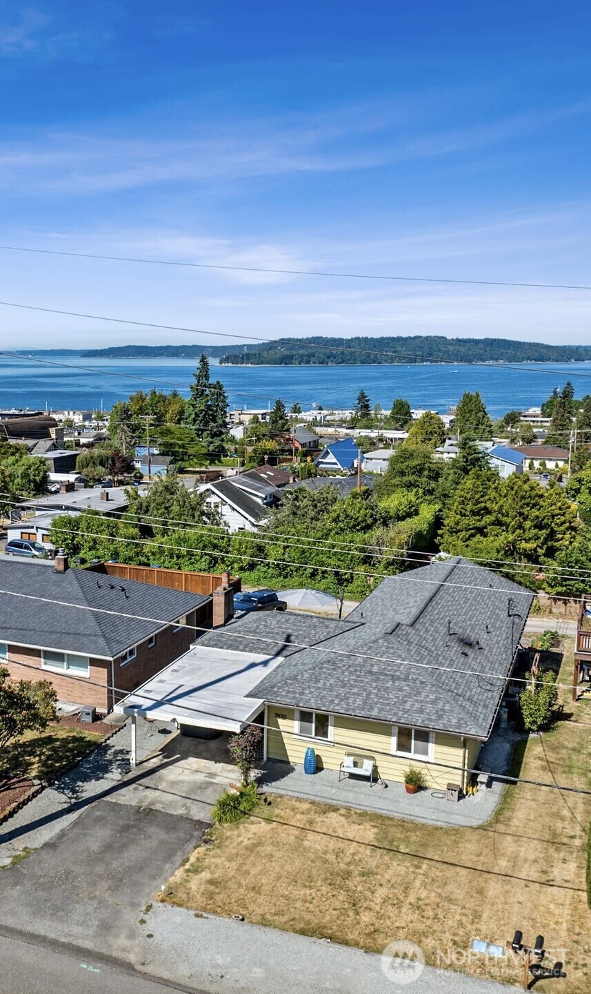 Property Photo:  22023  11th Avenue S  WA 98198 
