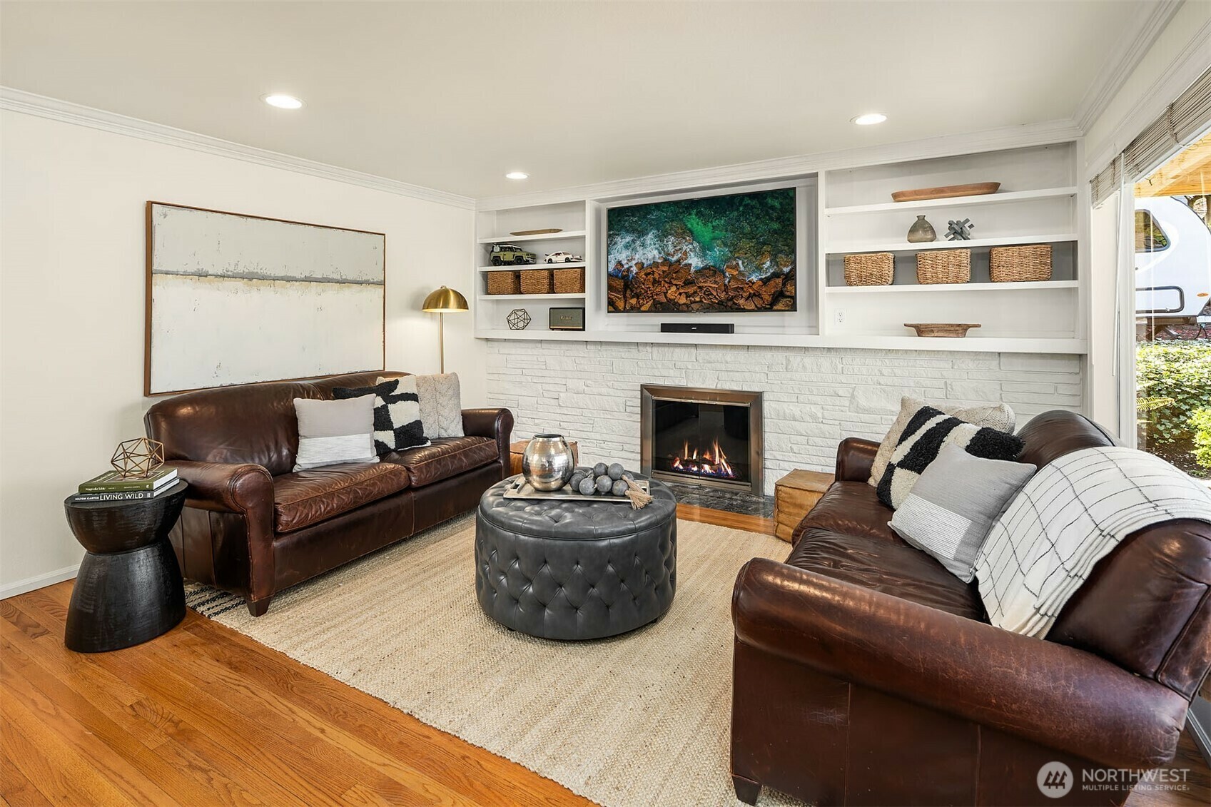 Property Photo: 10261 NE 21st Place WA 98004