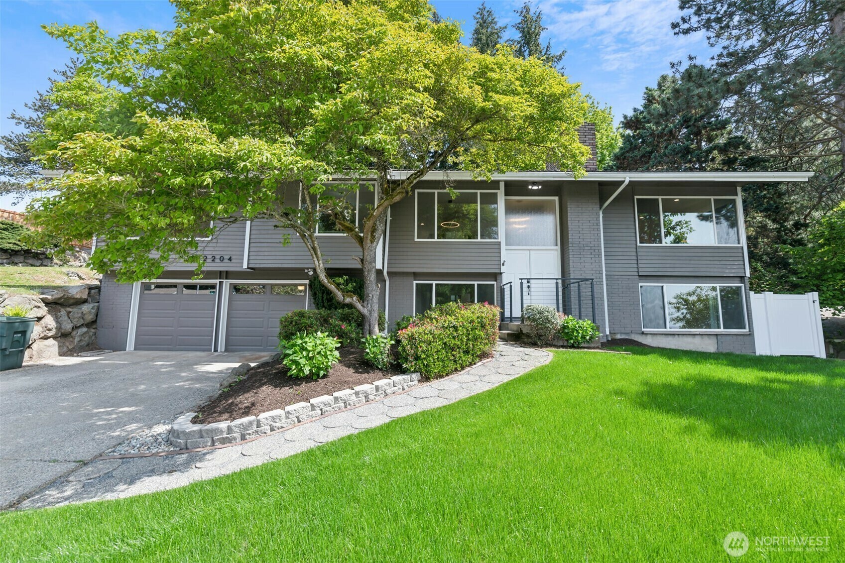 Property Photo: 2204 139th Place SE WA 98005