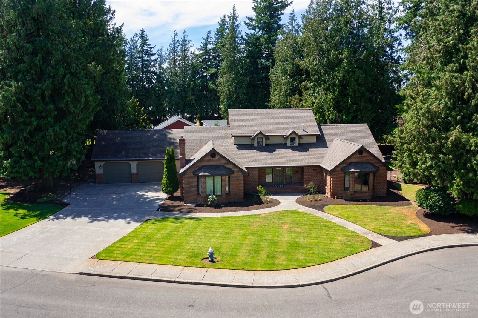 Property Photo:  404  Wood Creek Drive  WA 98264 