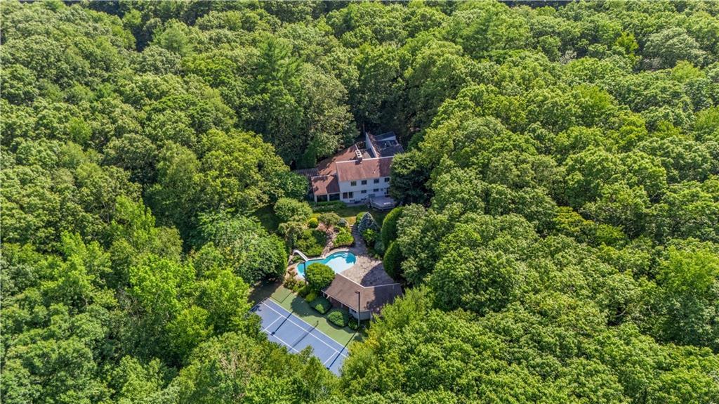 Property Photo: 5 Severn Court RI 02818
