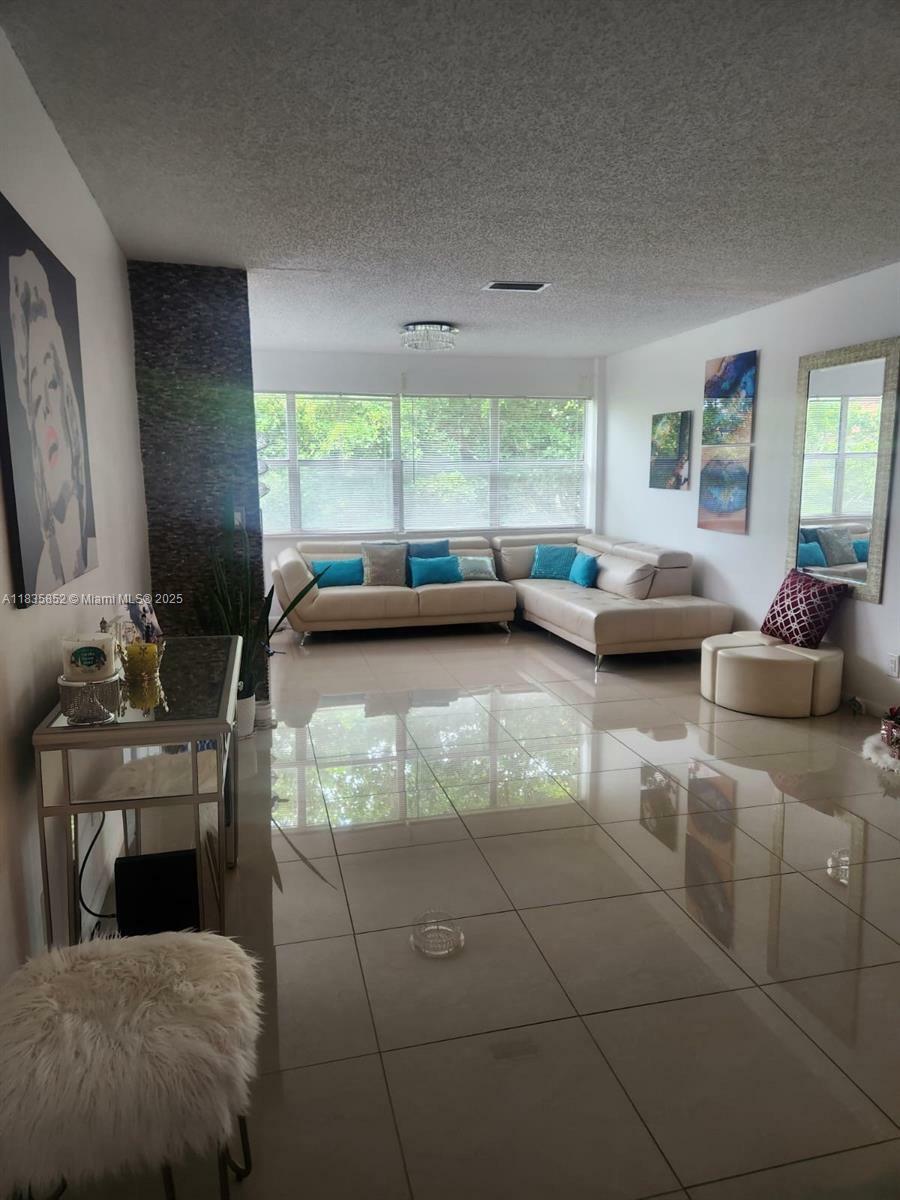 Property Photo: 9800 Sunrise Lakes Blvd 309 FL 33322