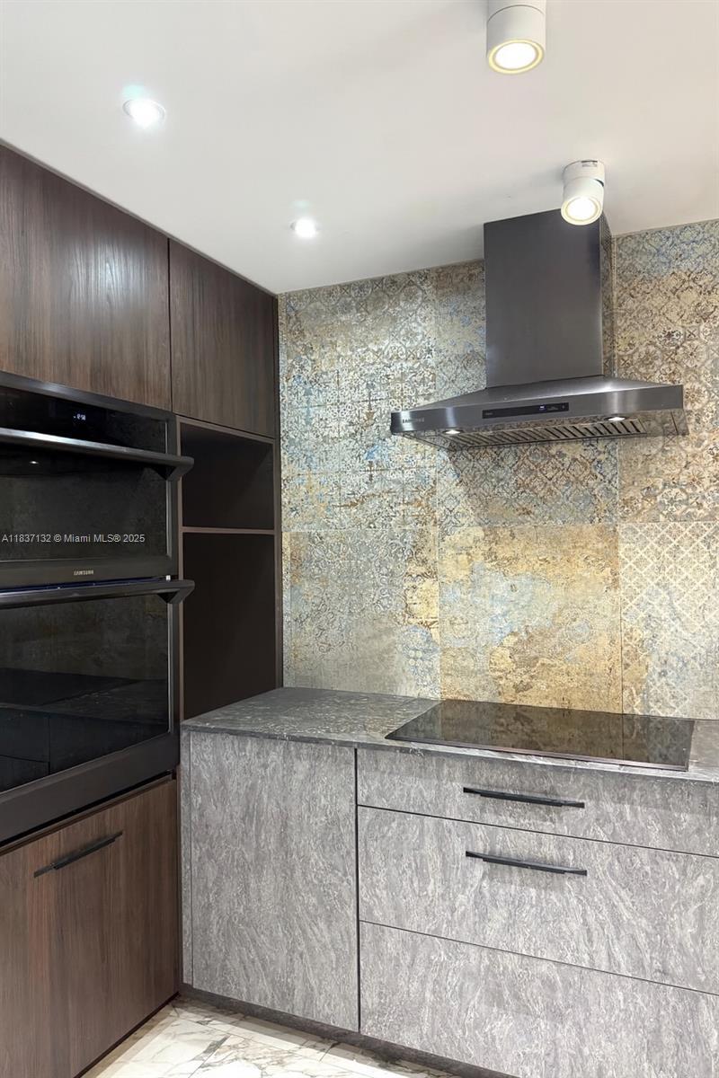 Property Photo: 20379 W Country Club Dr 2333 FL 33180