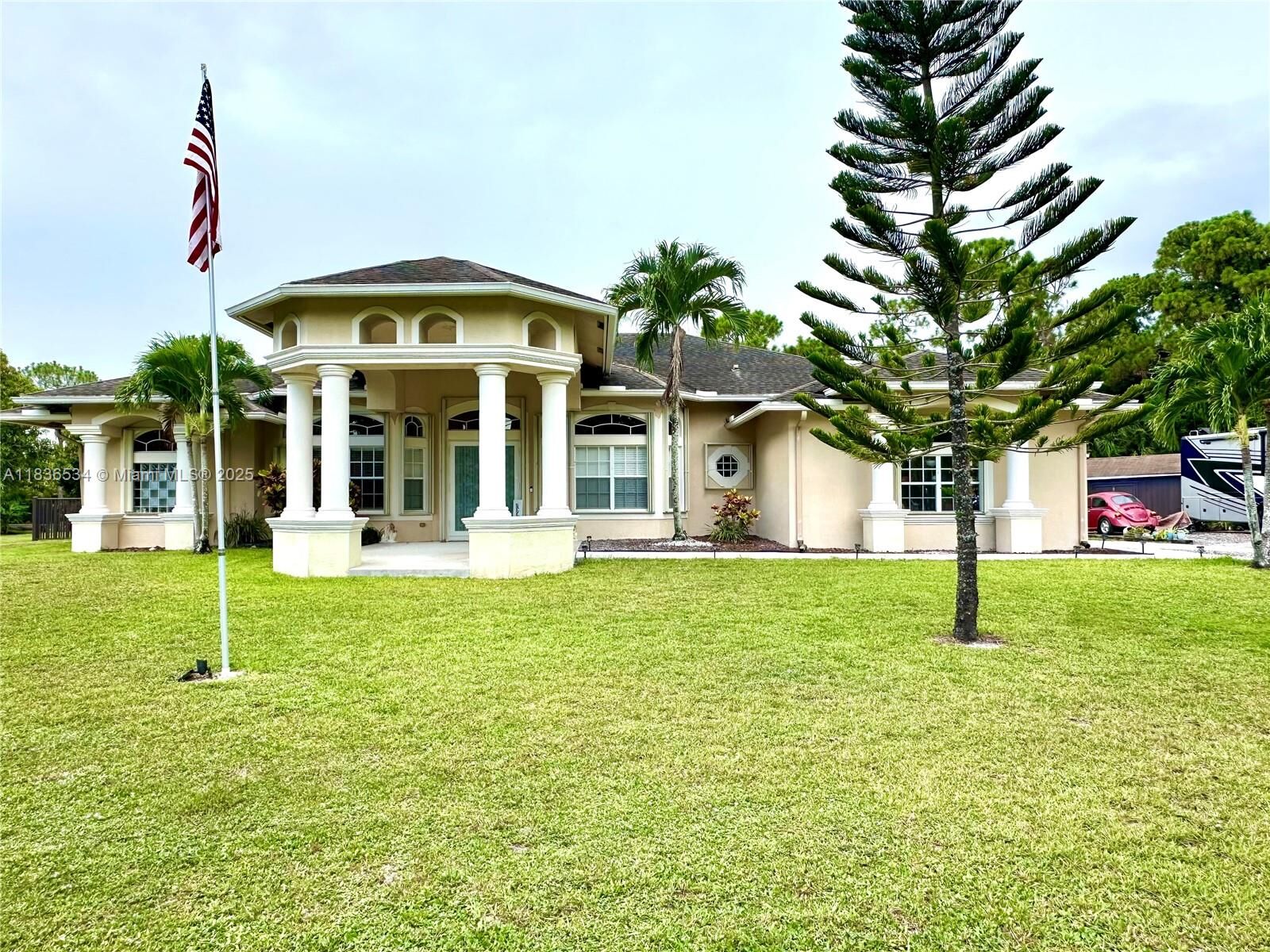 Property Photo:  13628 N 71st Pl N  FL 33412 