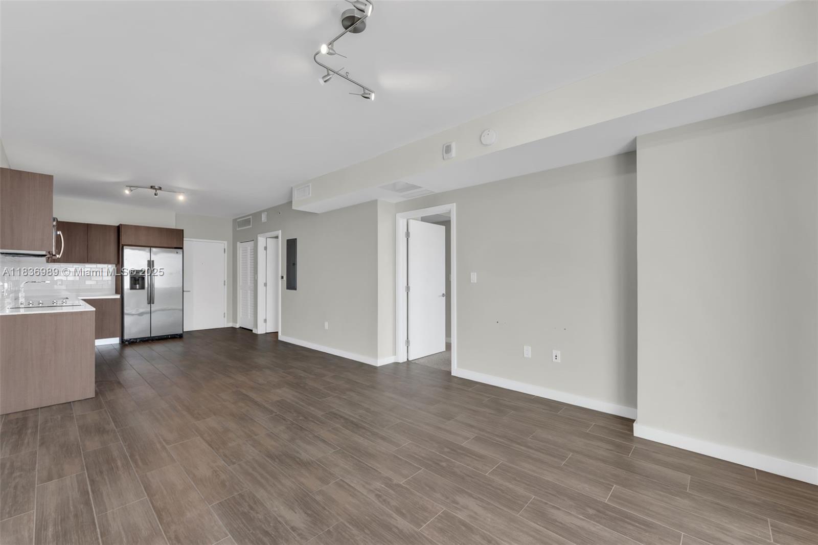Property Photo: 1600 SW 1st Ave 703 FL 33129