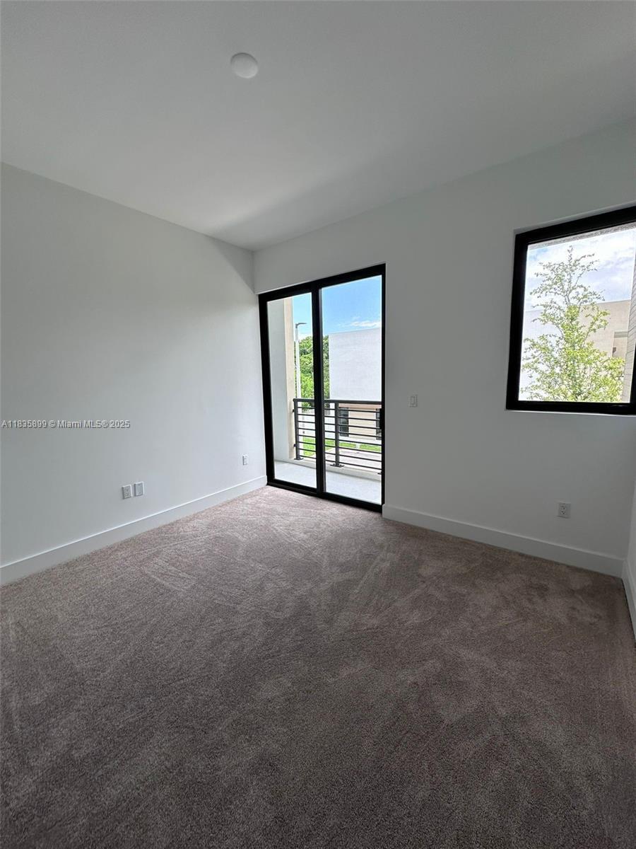 Property Photo: 5463 W Oak Way FL 33314