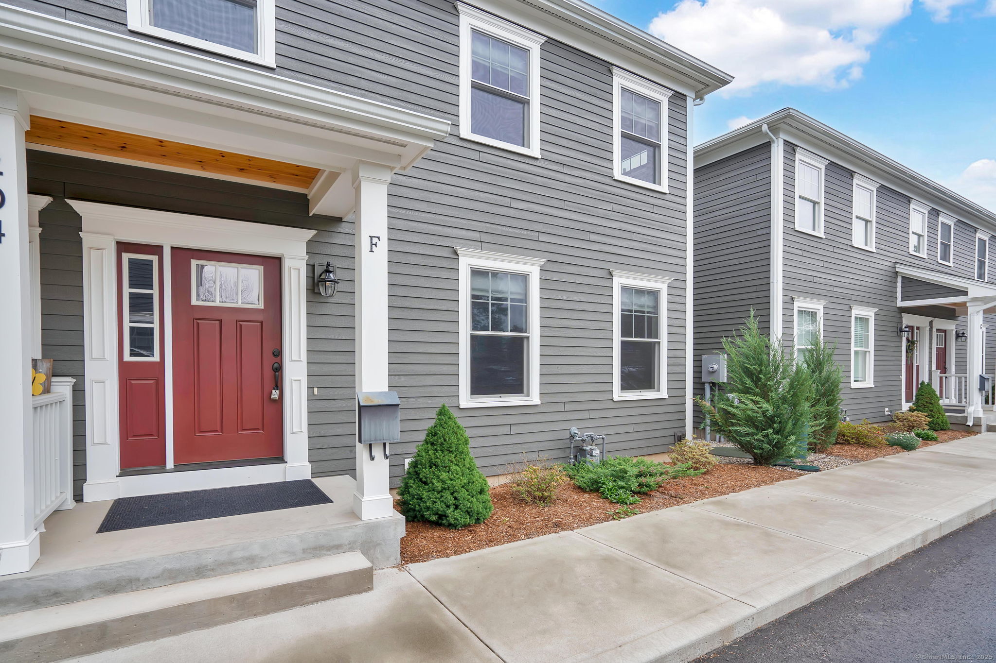 Property Photo: 204 Mountain Road Apt F CT 06078