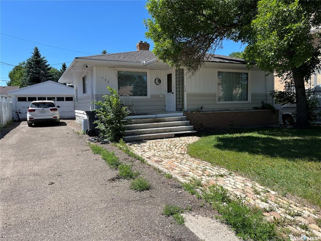 Property Photo:  112 2nd Avenue W  SK S0H 1X0 