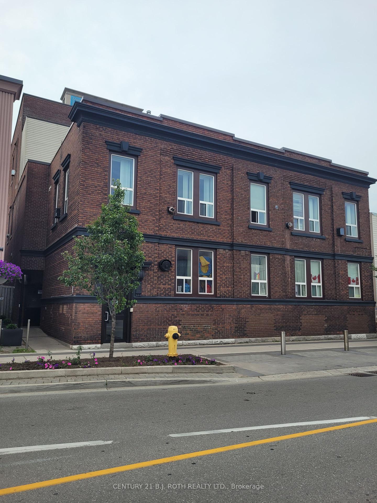 19 Dunlop Street W 204  Barrie ON L4N 1A1 photo