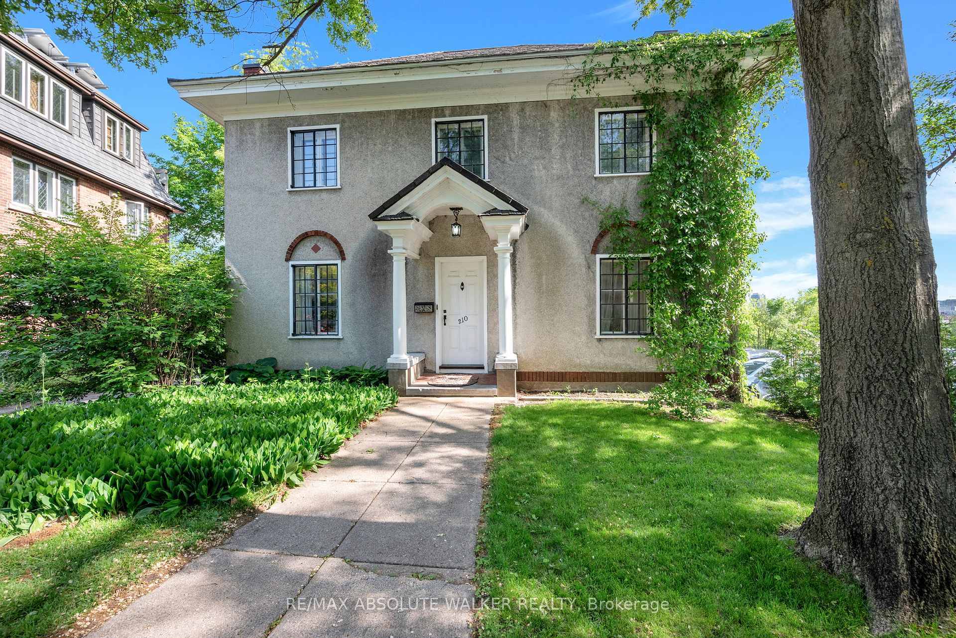 Property Photo: 210 Rideau Terrace ON K1M 0Z2