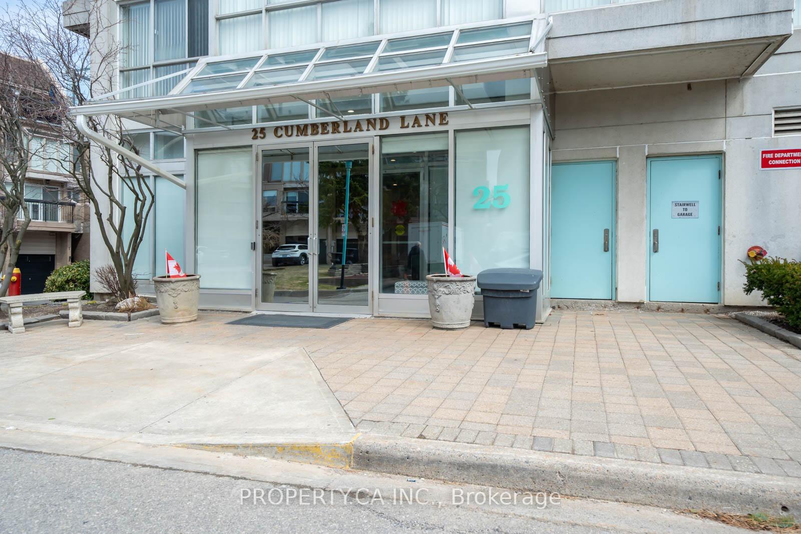 Property Photo:  25 Cumberland Lane 812  ON L1S 7K1 