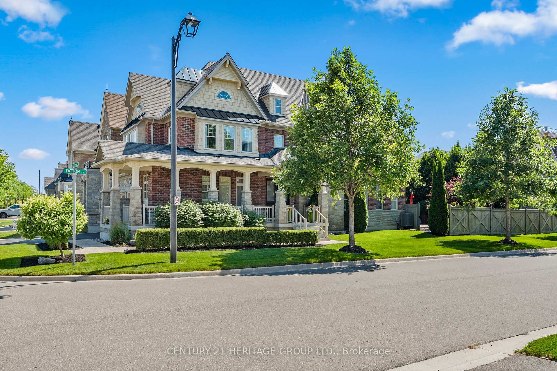 Photo de la propriété: 64 Wells Orchard Crescent ON L7B 0C6