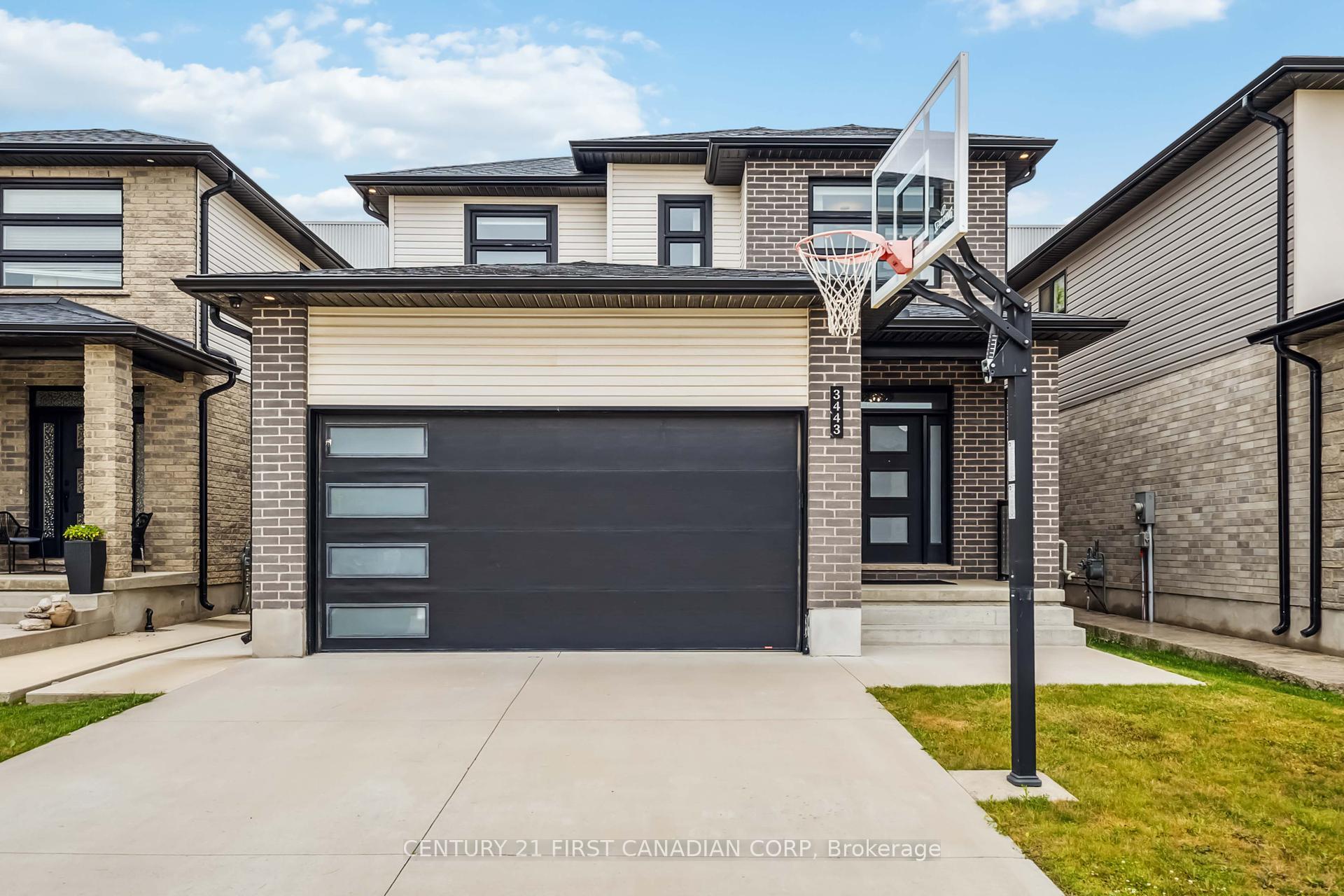 Photo de la propriété: 3443 Emily Carr Lane ON N6G 0L2