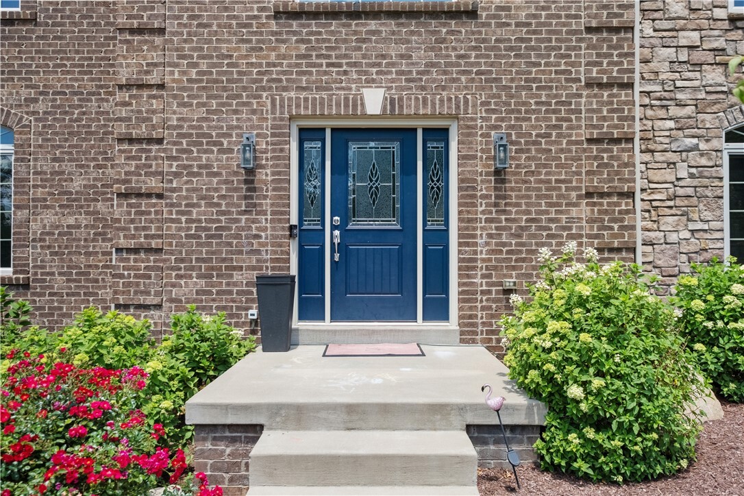 Property Photo: 507 Saddlewood Drive PA 15367