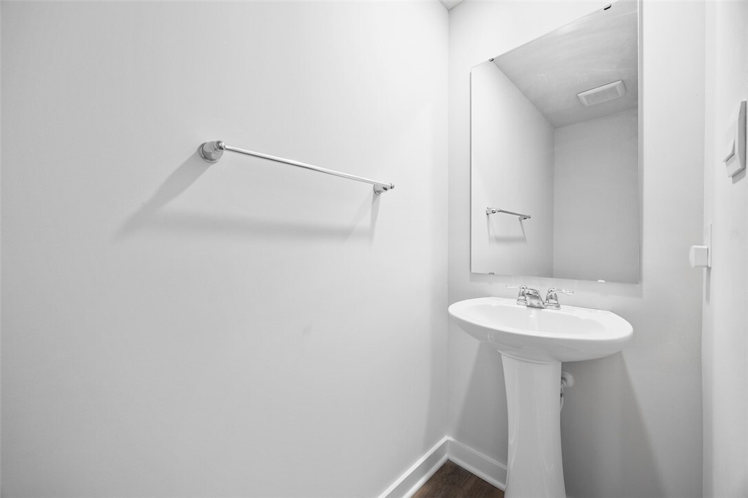 Property Photo: 106 Delmonica PA 15301