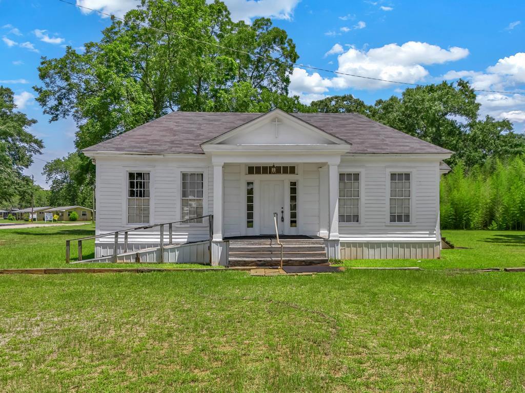 Property Photo: 349 College Street GA 39840