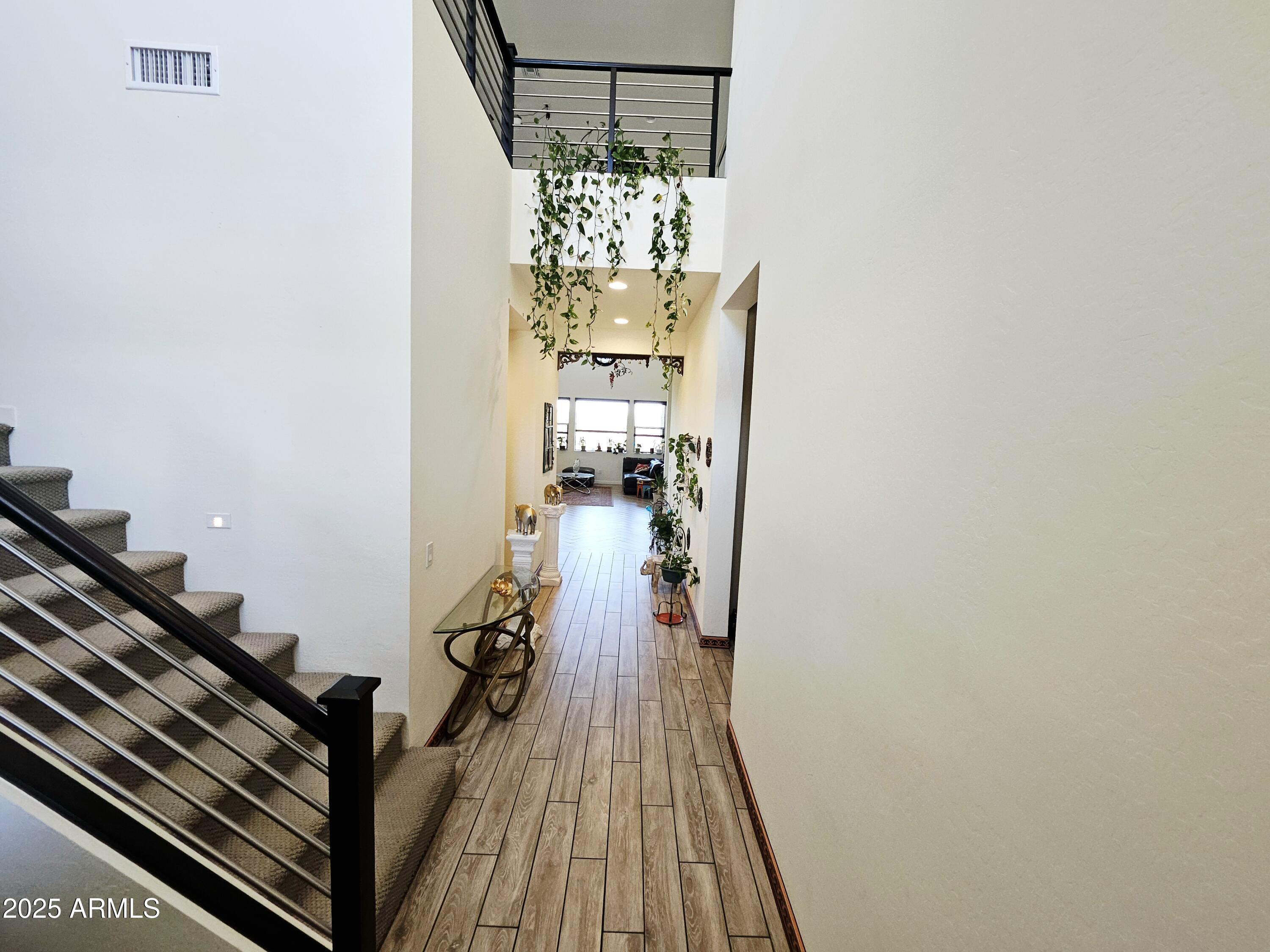 Property Photo: 22112 N 59th Place AZ 85054