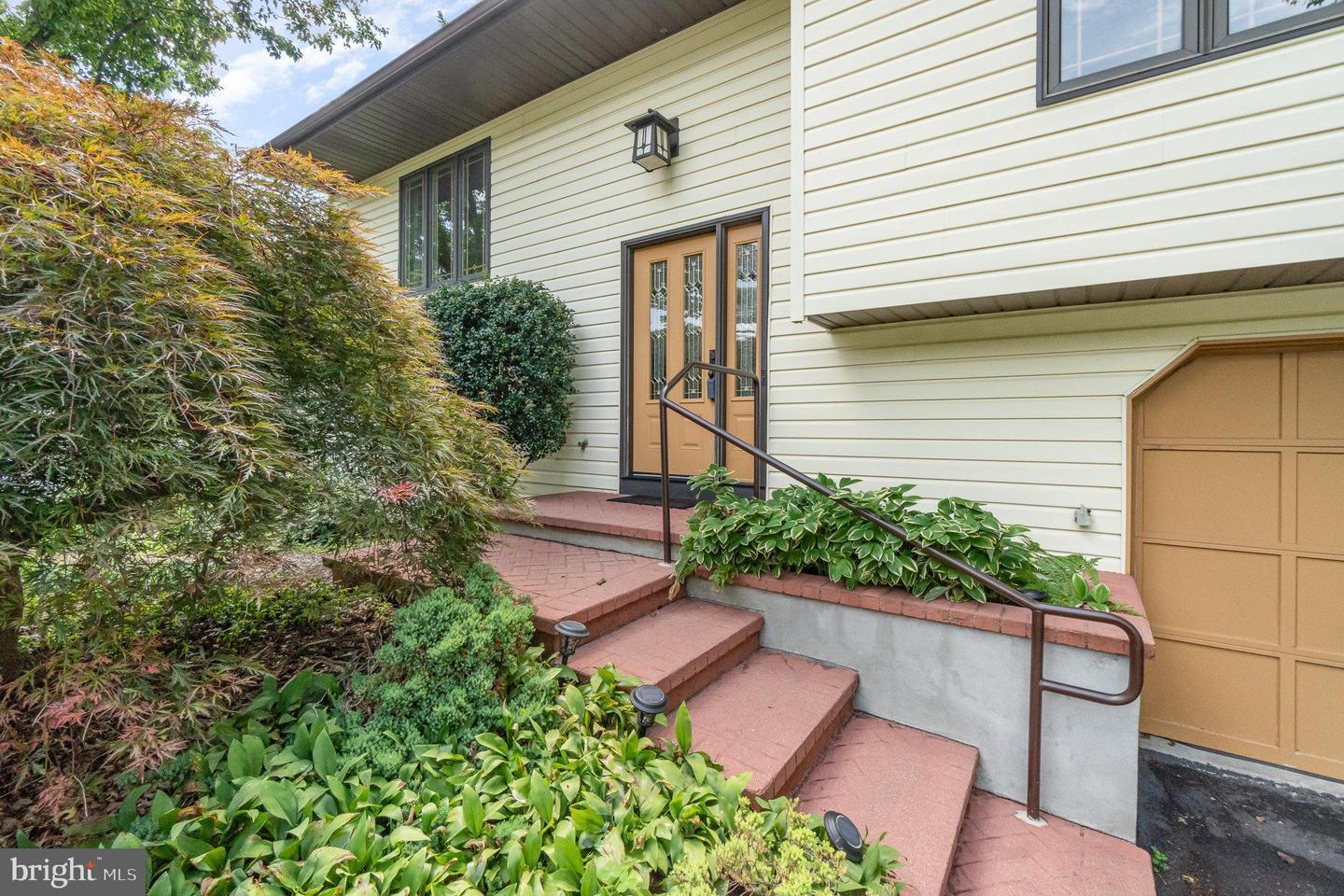 Property Photo: 4303 Kentucky Drive PA 17112