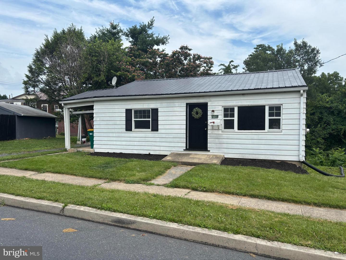 Property Photo: 101 E Perry Street PA 17025