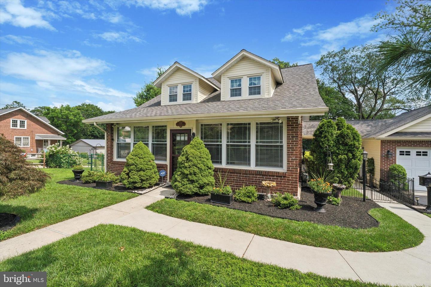 Property Photo: 406 Riverview Road PA 19462