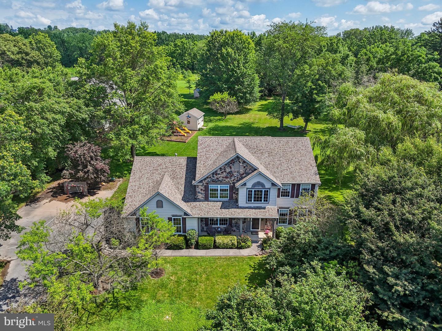 Property Photo: 102 Heritage Court PA 19460