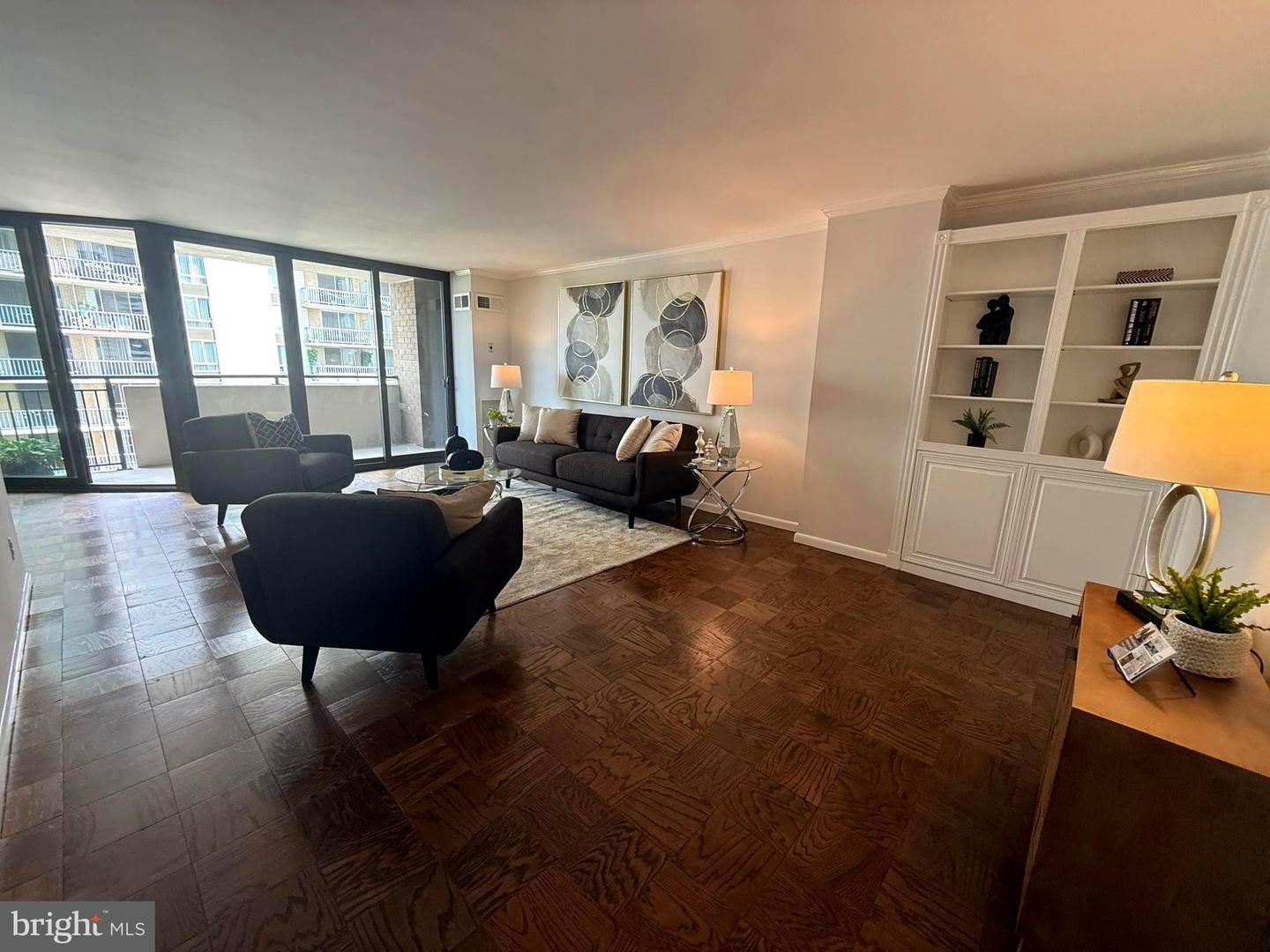 Property Photo: 4620 N Park Avenue 902W MD 20815