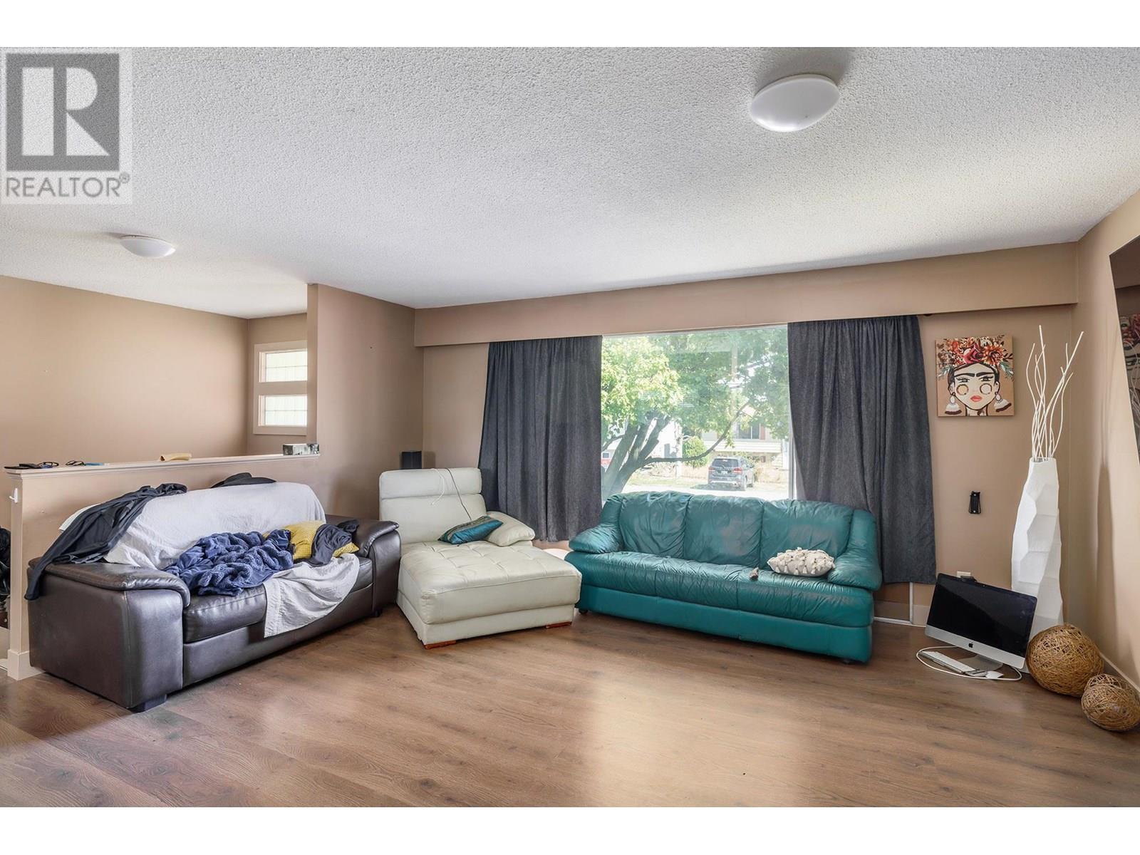 Photo de la propriété: 335 Dudgeon Road BC V1X 2L1