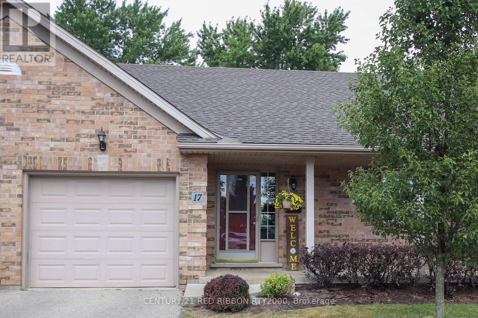 Photo de la propriété: 375 Scott Street East 17 ON N7G 4G7