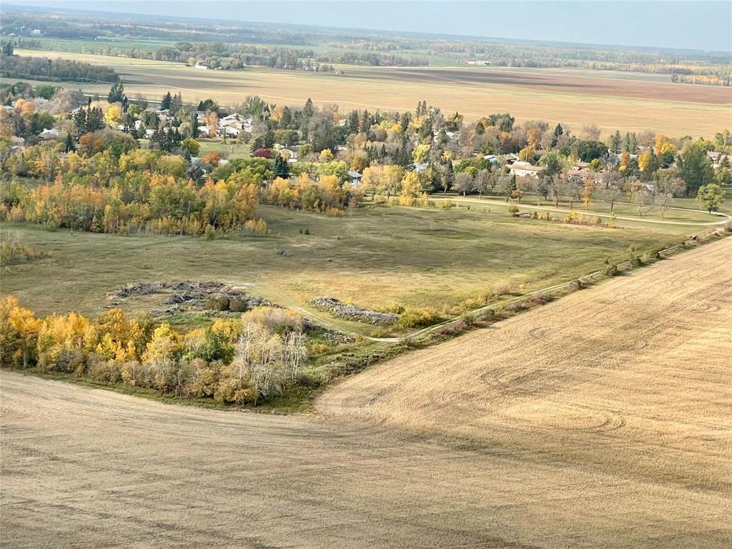 Property Photo:  180 Cook Avenue  MB R0C 1B0 