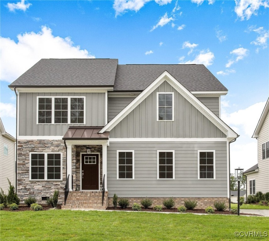 Property Photo: 12213 Woodson Hills Court VA 23059