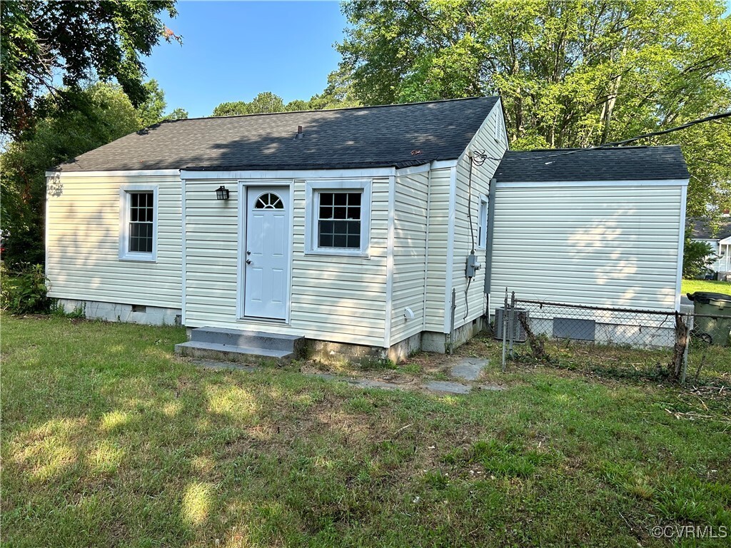 Property Photo: 6039 Glenway Drive VA 23225