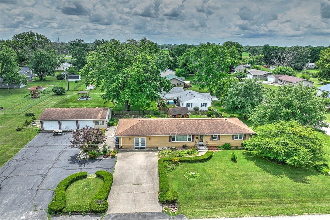 Property Photo: 3875 E Maynor Street IL 62521