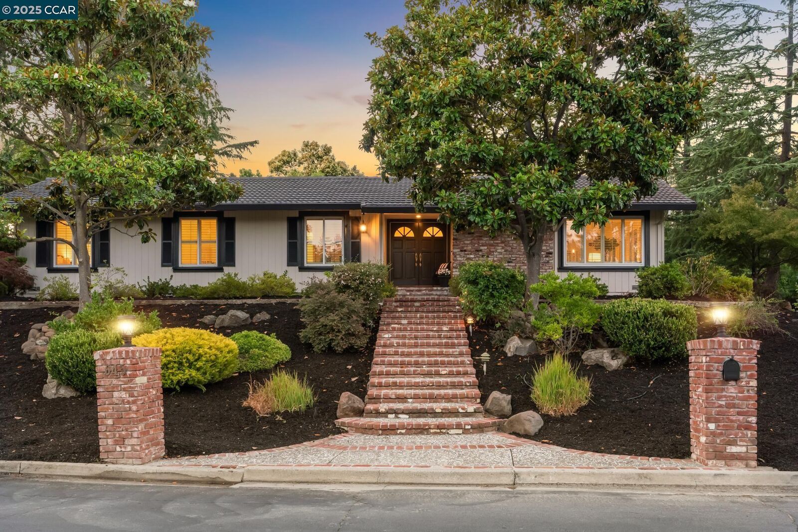 Property Photo:  645 Dolphin Dr  CA 94526 