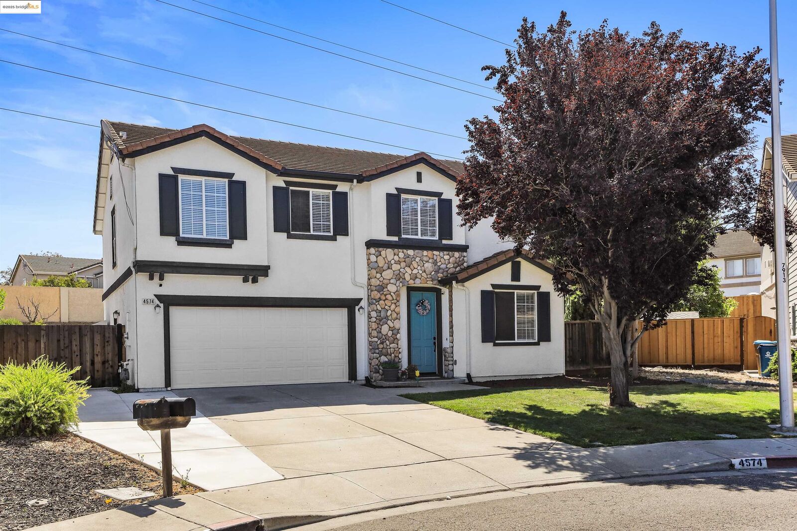 Property Photo: 4574 Mirror Ct CA 94531