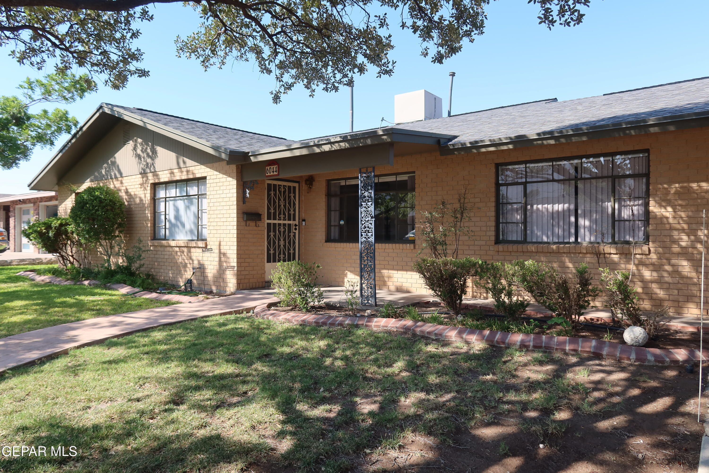6044 Bel Mar Avenue  El Paso TX 79912 photo